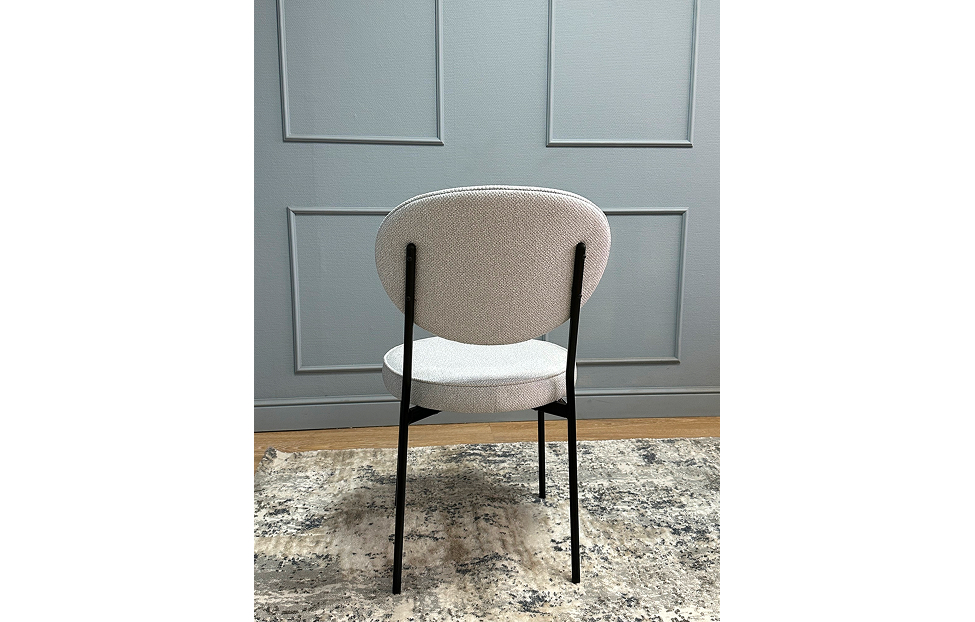 Кухонные стулья - изображение №7 "Стул Орпен серебристый / опоры черные"  на www.Angstrem-mebel.ru